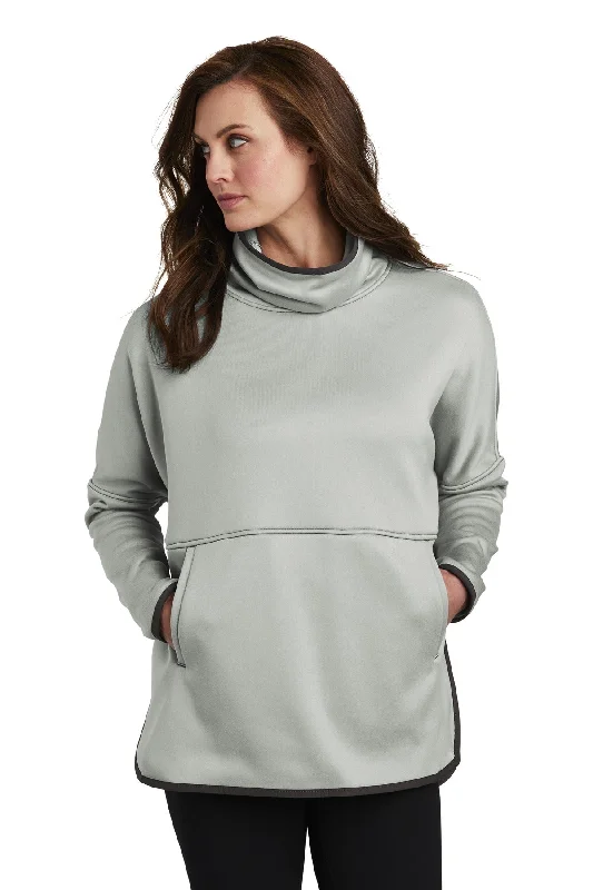 The North Face ® Ladies Canyon Flats Stretch Poncho.  NF0A3SEF Casual Hoodie Sweatshirt Look