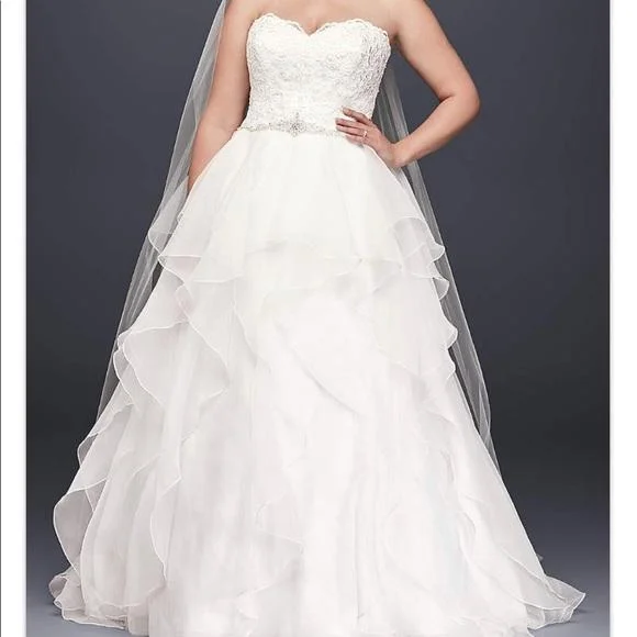 Organza ruffle and lace ball gown wedding dress at Bling Brides Bouquet Sleek Wedding Dress